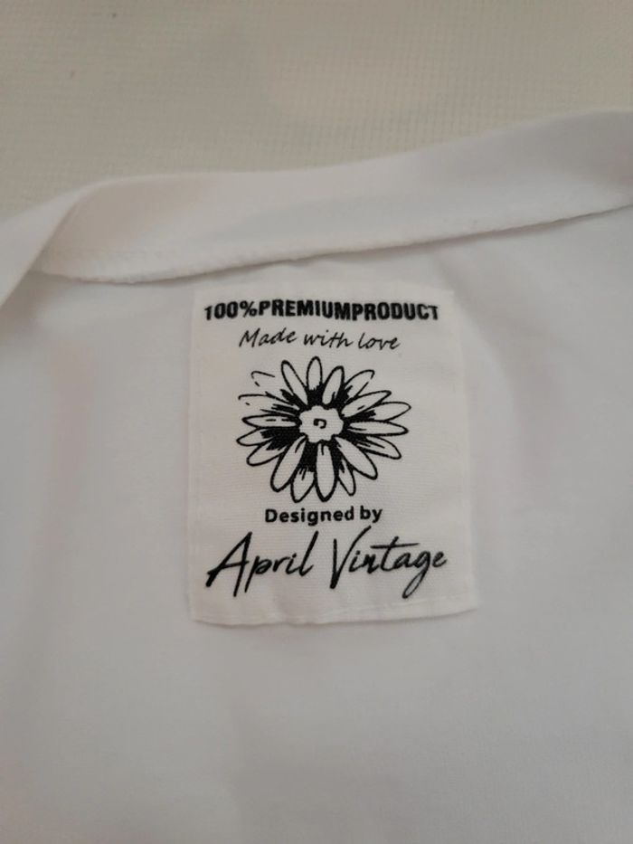 Tee-shirt fleurs - photo numéro 5