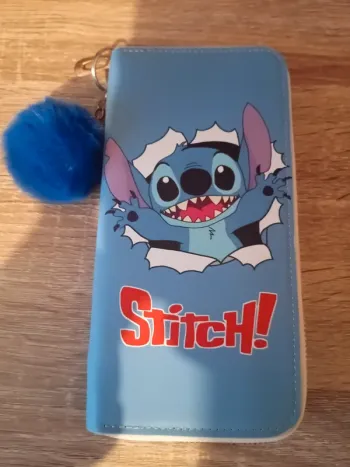 Porte feuilles stitch neuf