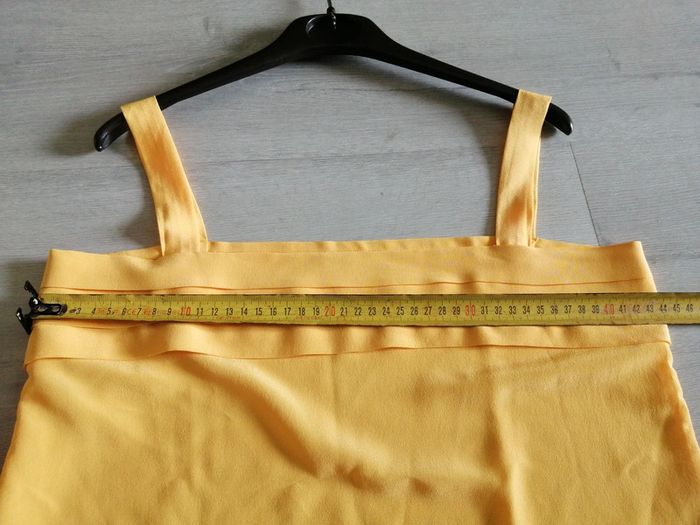 Débardeur jaune - photo numéro 3
