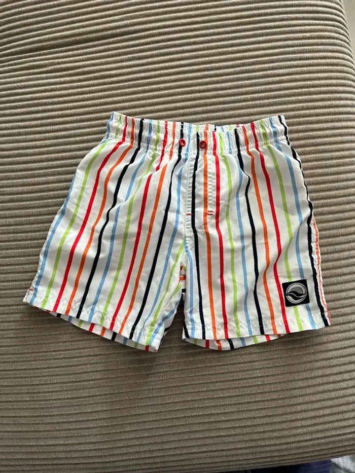 Short 8 ans en très bon état