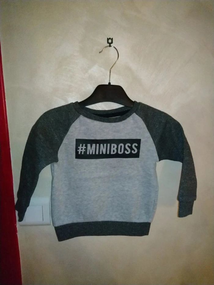Sweat Primark #miniboss 18 mois
