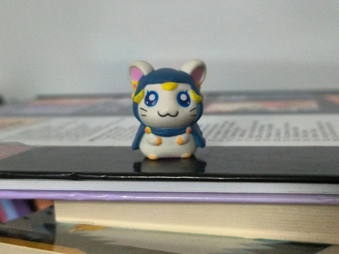 Hamtaro figurine