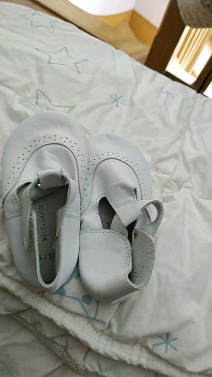 Chaussures blanches - photo numéro 3