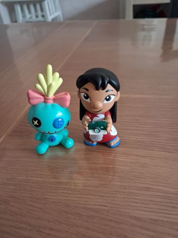 Figurine souillon et lilo