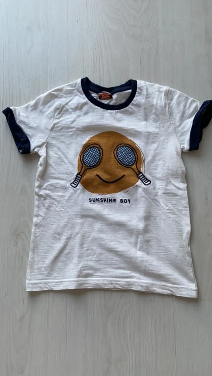 T-shirt taille quatre ans