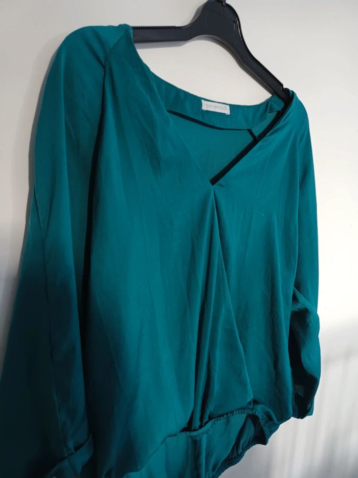 Haut bleu t38 - photo numéro 2