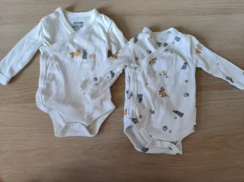 Lot bodys manches longues, 1 mois