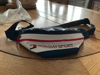 Sac banane Tommy Hilfiger