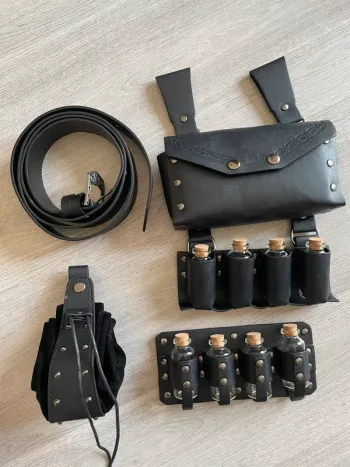 Kit complet ceinture + potions + sacoche + bourse