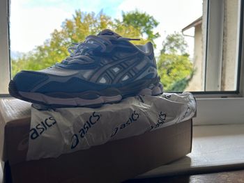 Asics bleu taille:42