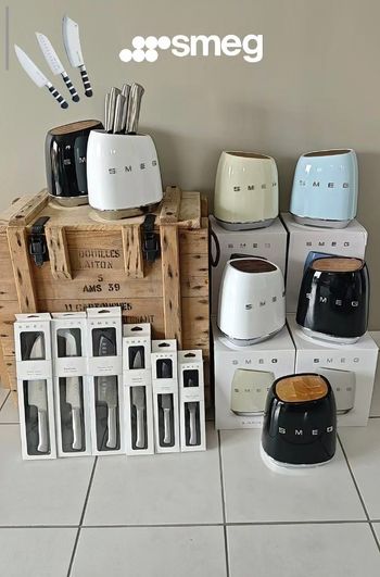 SMEG - Bloc range couteaux ( 6 couteaux inclus)