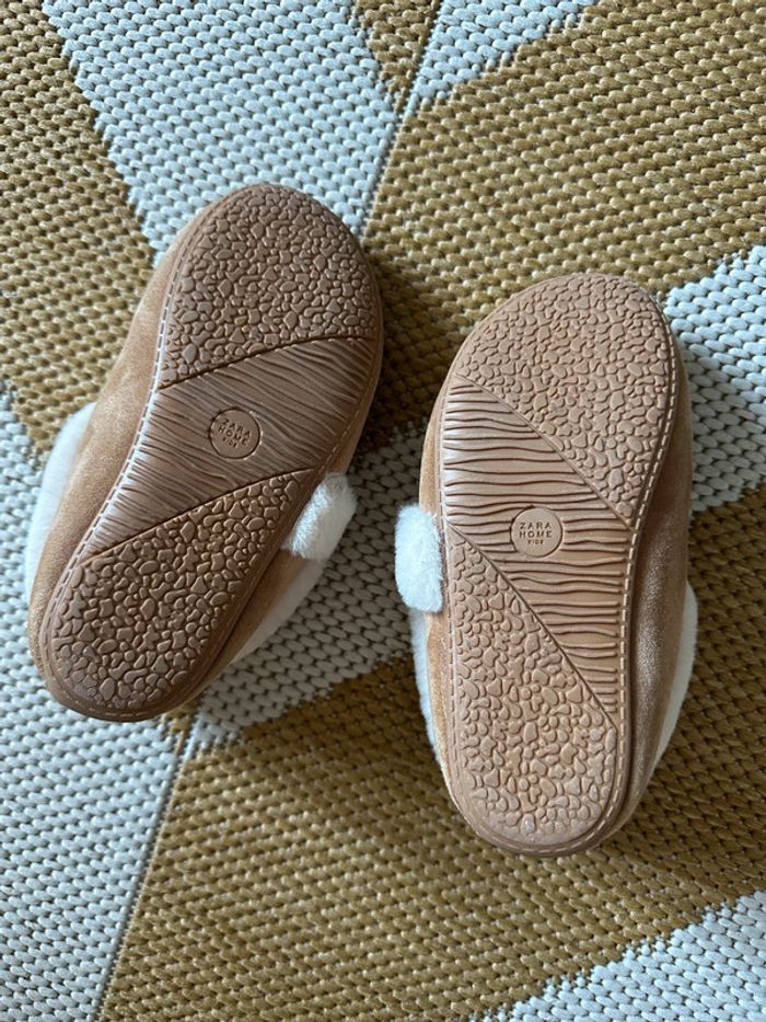 Chaussons fourrure Zara 26/27 - photo numéro 2