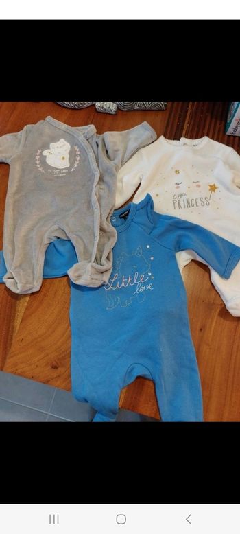 Pyjama fille 1 mois neuf