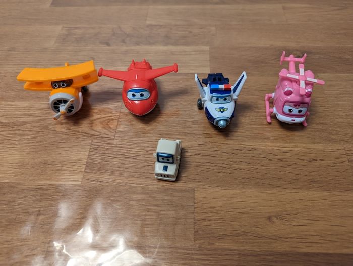 Lot de 4 figurines Super wings articulées d'environ 5-6 cm