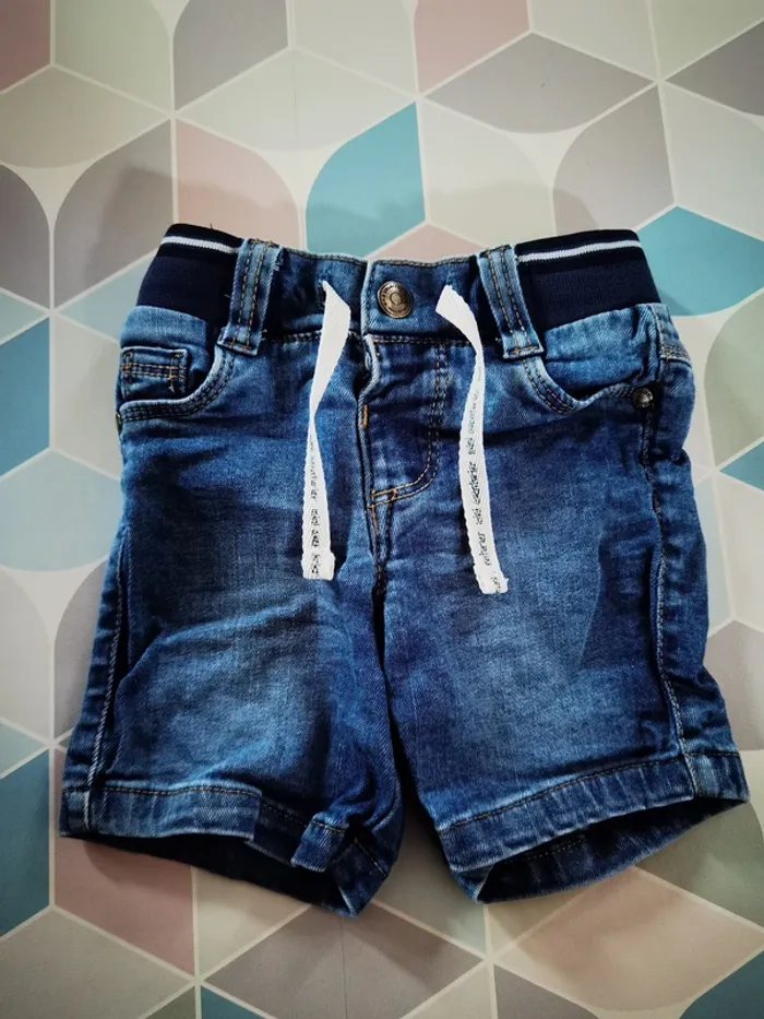 D4588 - short garçon 12 mois - photo numéro 2