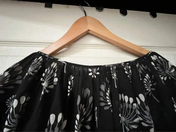 Blouse  longue bohème Europann en voile de coton, noire avec motif fleuri -taille 42 - photo numéro 5