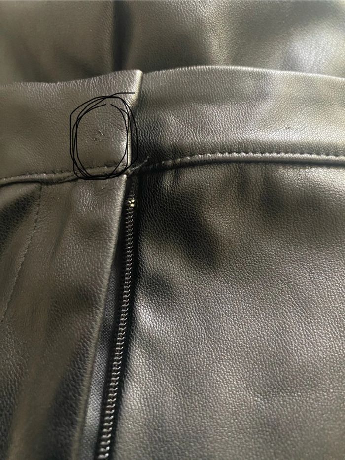 Short simili cuir taille L - photo numéro 7