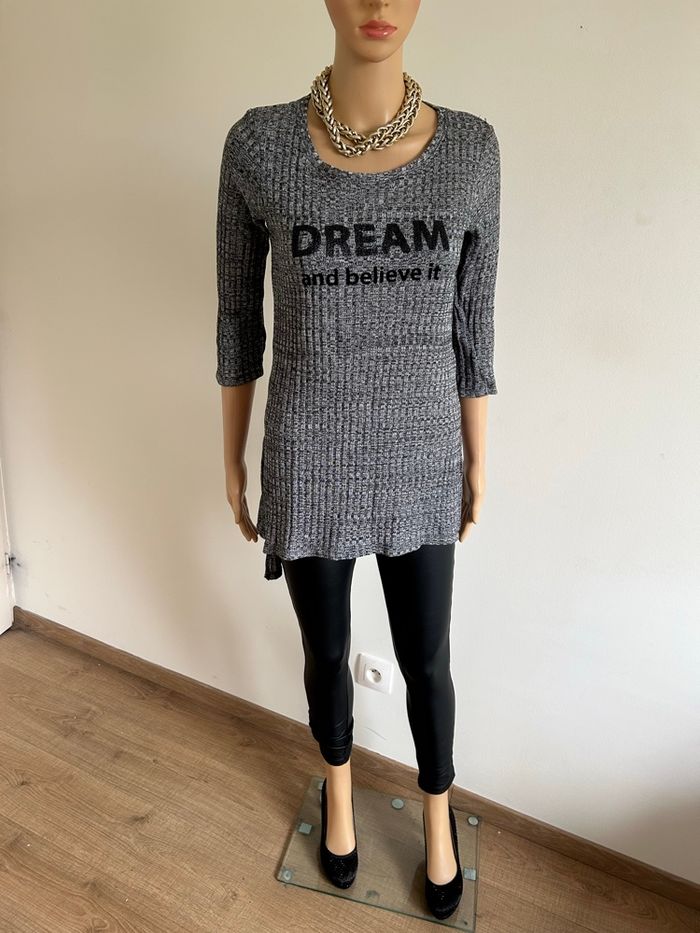 Pull gris et noir avec manches 3/4 Kiabi taille M TBE - photo numéro 3