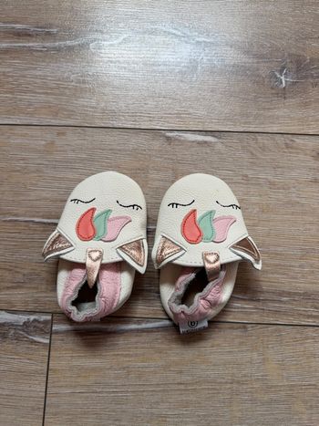 Chaussons licorne 0/6 mois 