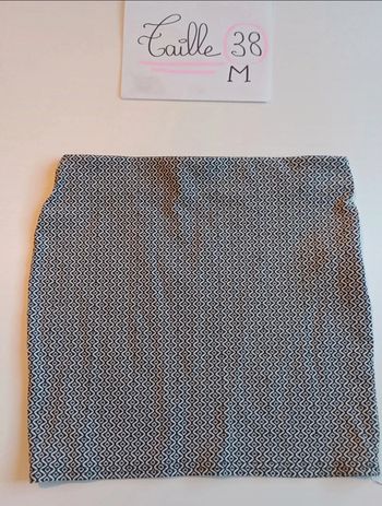 Jupe en tissu Cache Cache épais taille M en très bon état