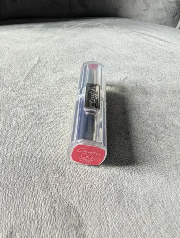 Rouge à lèvres L'Oréal aphrodite Scarlet
