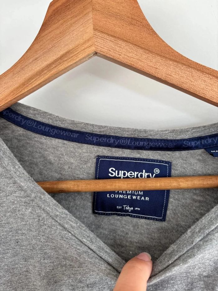 t-shirt gris superdry taille M - photo numéro 3