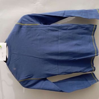 pull taché bleu  taille XS