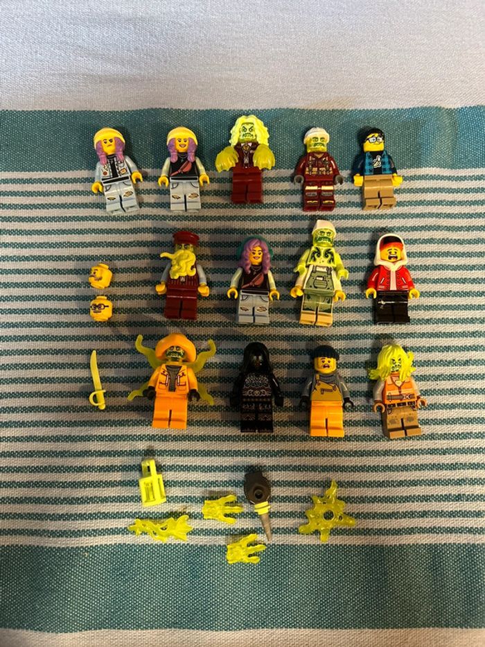 Lego Hidden Side lot de 13 figurines