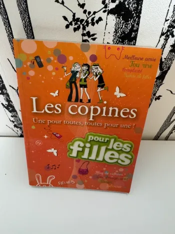 Livre Les Copines : une pour toutes, toutes pour une