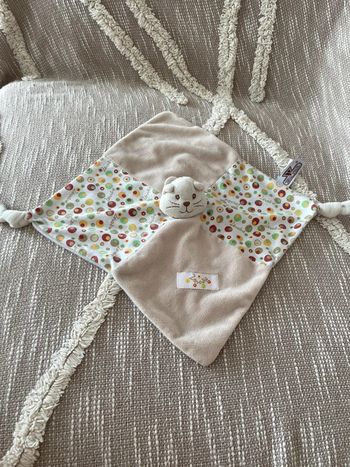 Peluche doudou plat 27cm venturelli amiciper chat beige et marron vert à pois très bon état