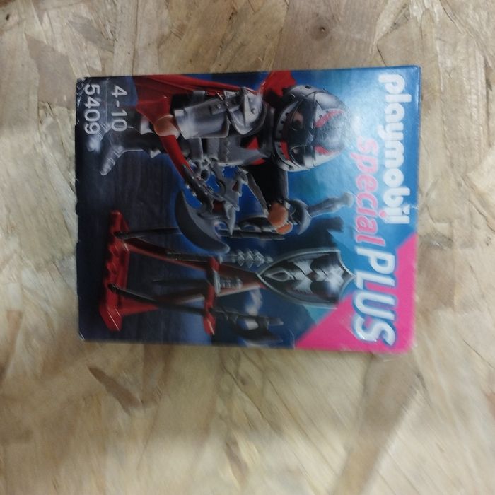 Chevalier arme combat playmobil