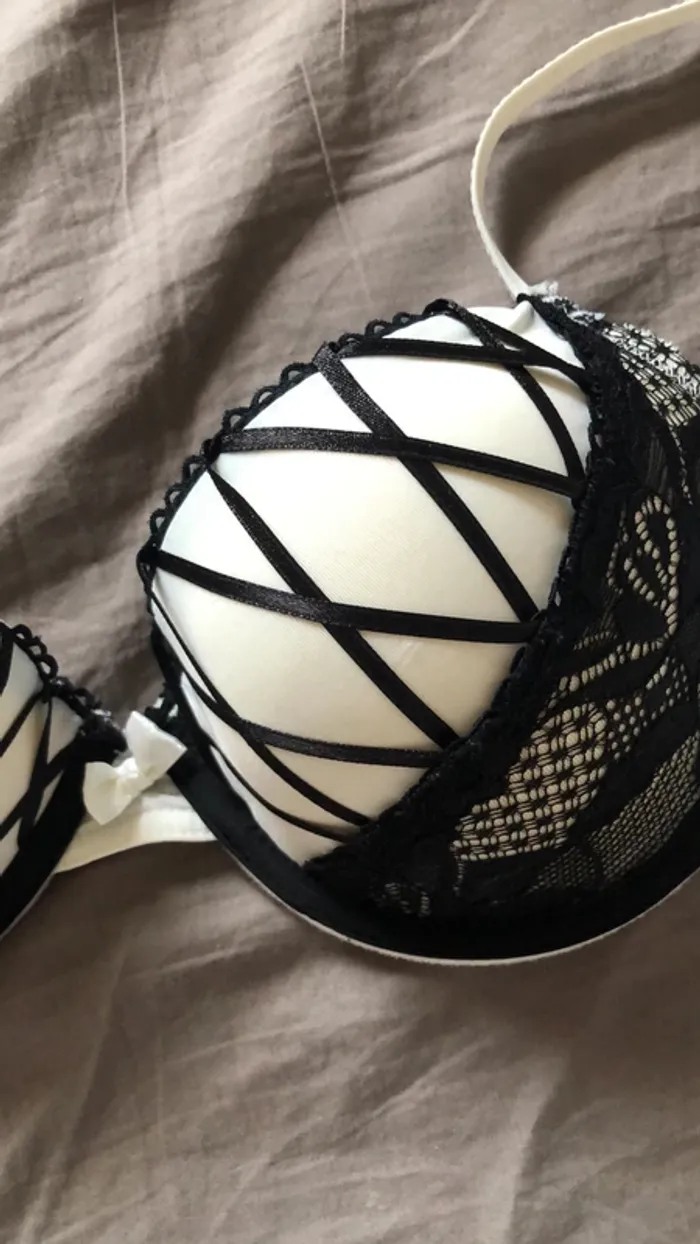 Soutien gorge - photo numéro 2