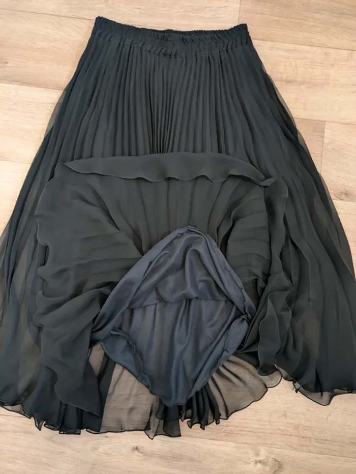 Jupe longue plissée noire 38-40 - photo numéro 4
