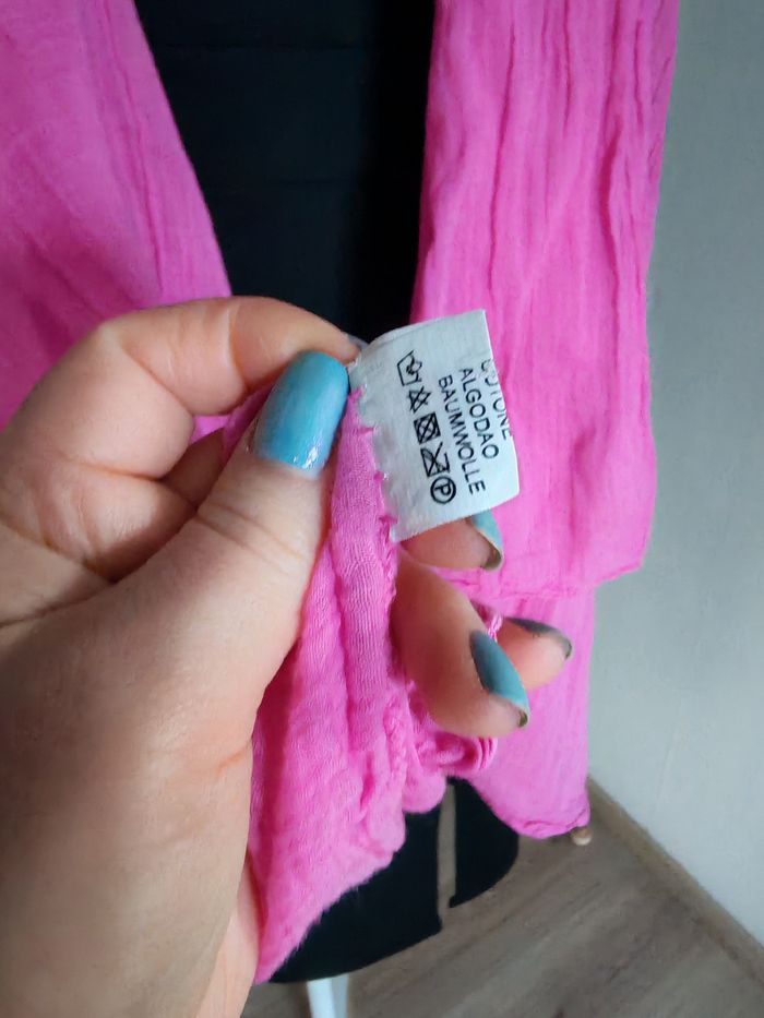 Echarpe châle en coton rose froissé - photo numéro 4