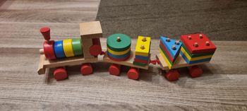 Beau train en bois jouet couleurs formes