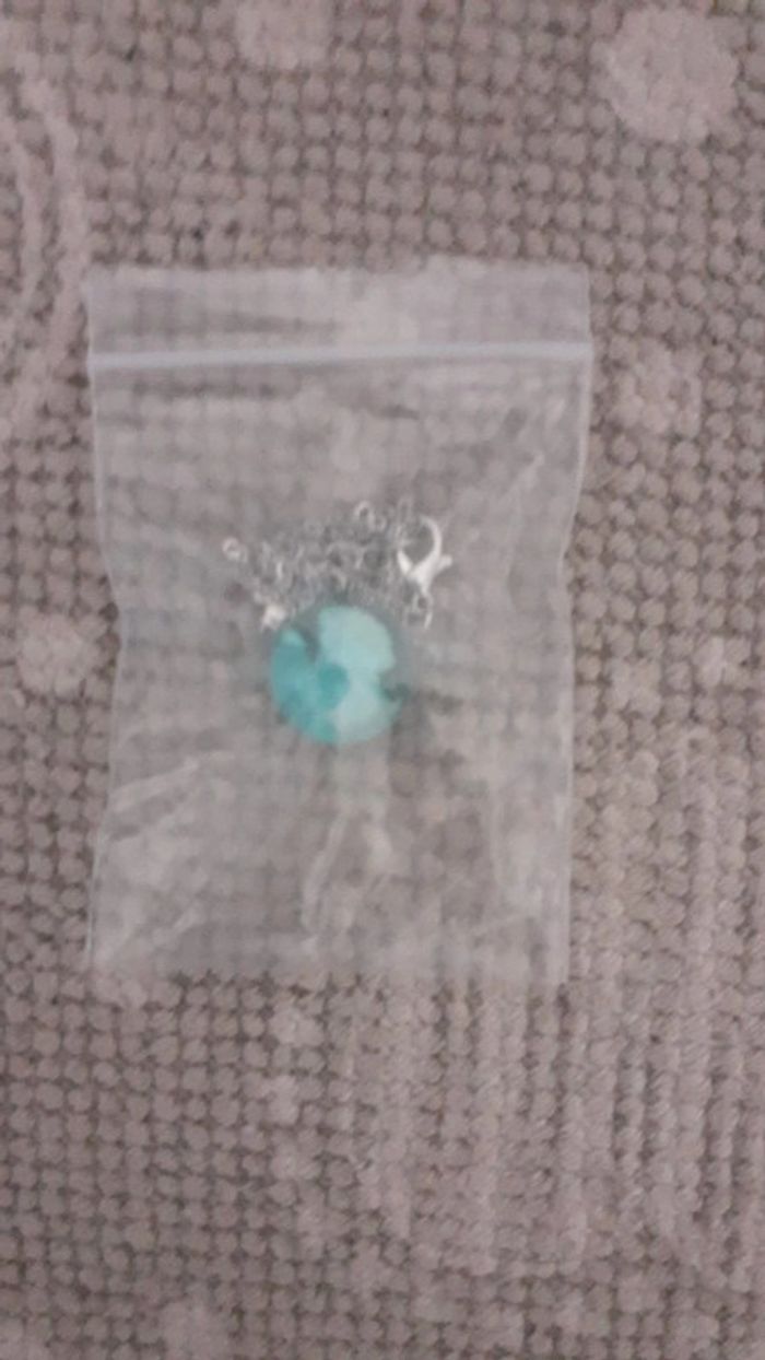 Pendentif en résine avec Des Nuages a l'intérieur - photo numéro 3