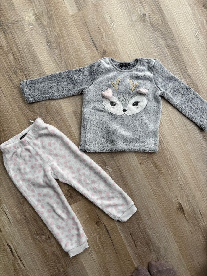 Pyjama deux pièces fille taille 36 mois