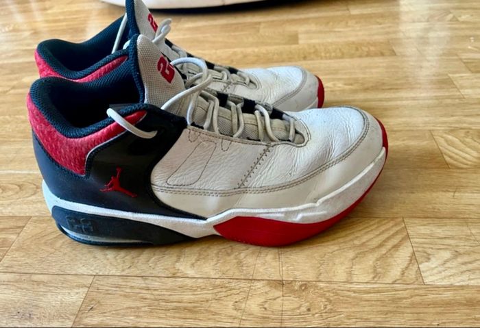 Basket Homme, Jordan Max Aura 3 Taille 42.5 - photo numéro 2