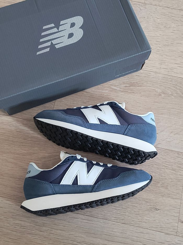 Baskets chaussures New Balance neuves taille 36.5 - photo numéro 3