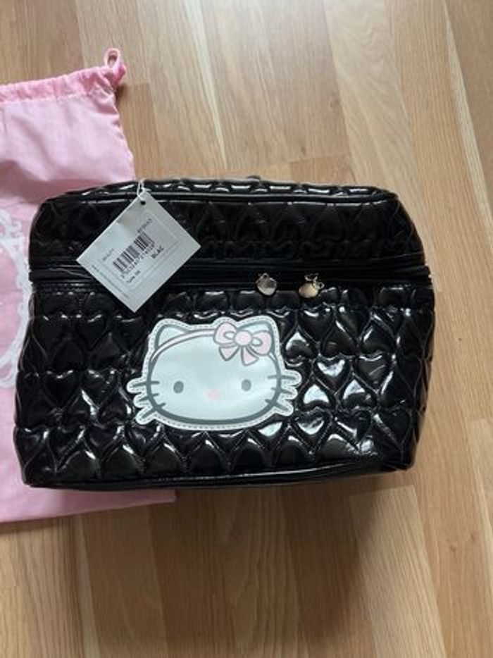 Vanity hello Kitty by victoria couture neuve