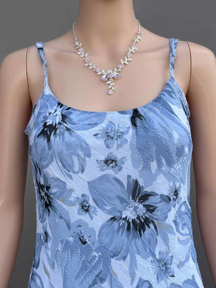 Robe bleu fleurie taille 36 – Excellent état - photo numéro 2