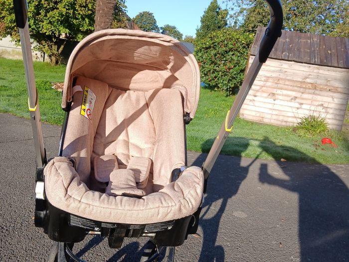 Poussette doona et base isofix - photo numéro 5