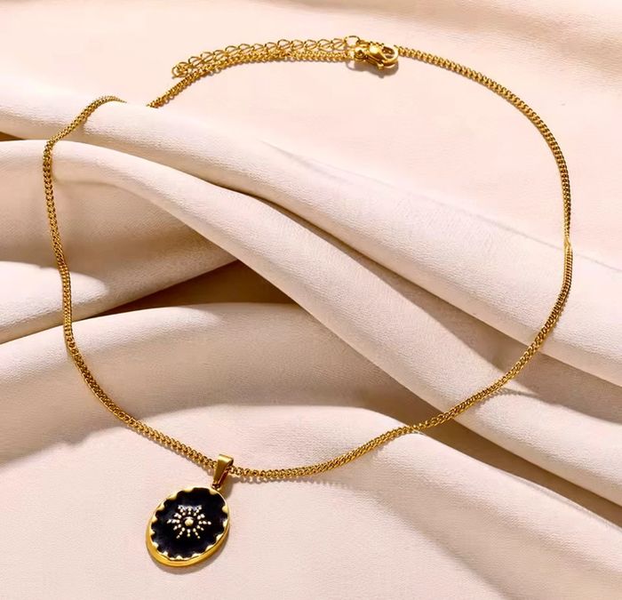 Collier avec pendentif en acier inoxydable réglable