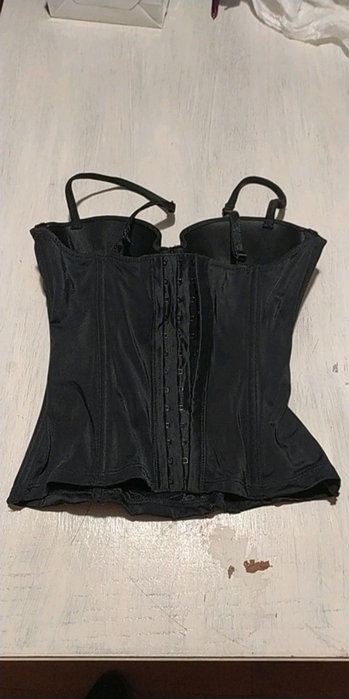 Bustier - photo numéro 3