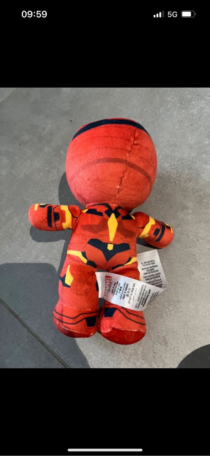 Peluche Iron man Disneyland Paris - photo numéro 2