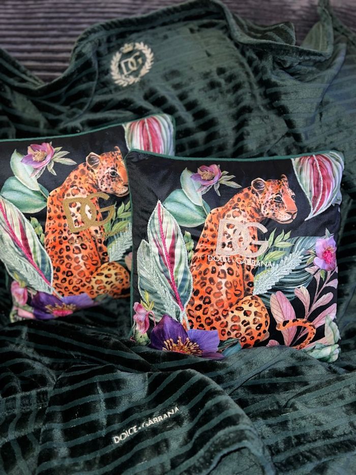 Ensemble couverture et coussins brodé - photo numéro 6