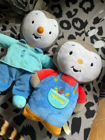 Lot peluches tchoupi 30cm