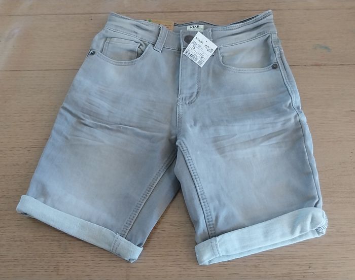 Bermuda garçon 10ans neuf