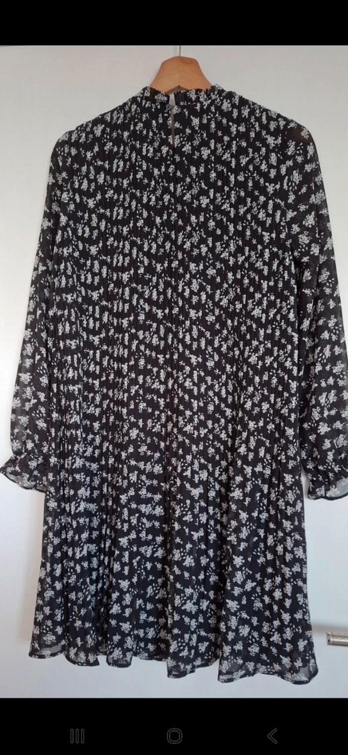 Robe plissée à fleurs - photo numéro 2