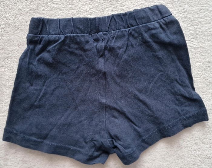 Lot de 2 shorts marine & moutarde - 18M - Gémo (BE avec défauts) - photo numéro 5